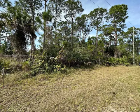8059 Rolling Cir, La Belle, FL 33935