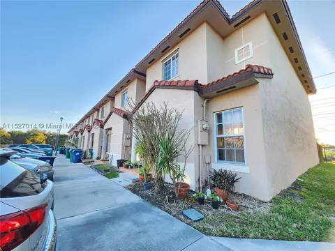 17130 SW 138th Ct, Miami, FL 33177