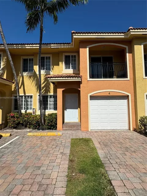330 SW 2nd Ave #4, Hallandale Beach, FL 33009