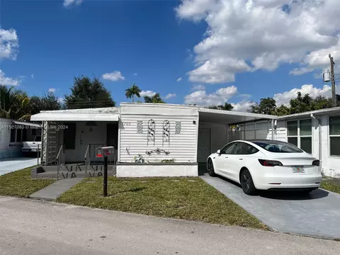 Undisclosed, Davie, FL 33324