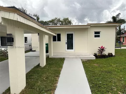 2960 NW 57th St, Miami, FL 33142