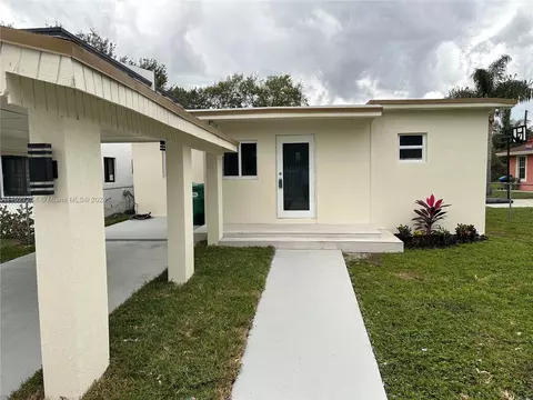 2960 NW 57th St, Miami, FL 33142