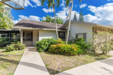 326 NW 65th Ter, Plantation, FL 33317