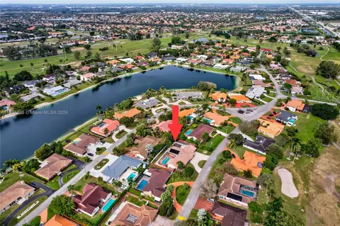 View/Area - 19320 E Saint Andrews Dr, Hialeah, FL 33015 photo 9 of 15