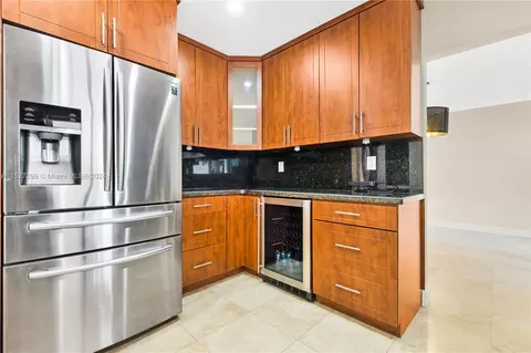 Kitchen - 19320 E Saint Andrews Dr, Hialeah, FL 33015 photo 1 of 4