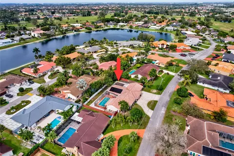 View/Area - 19320 E Saint Andrews Dr, Hialeah, FL 33015 photo 10 of 15