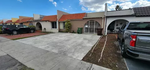 1650 W 57th Ter, Hialeah, FL 33012