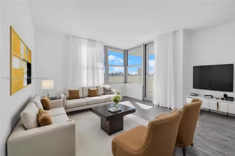 2899 Collins Ave #518, Miami Beach, FL 33140