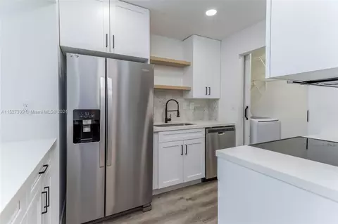 931 NE 199th St #201-22, Miami, FL 33179