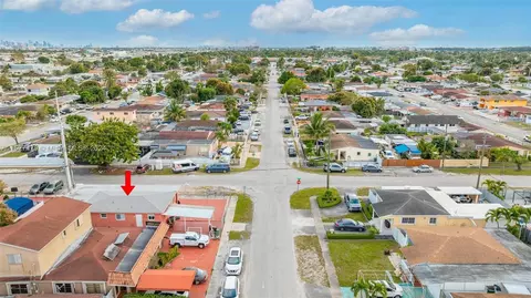 4715 E 8th Ln, Hialeah, FL 33013 photo 4