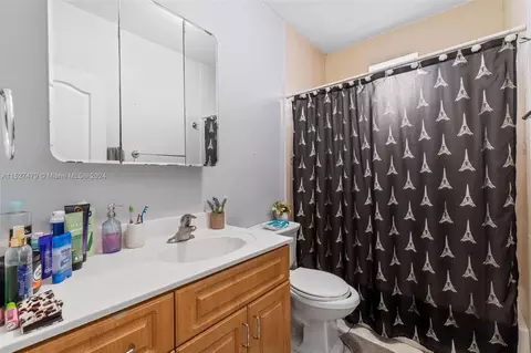 4715 E 8th Ln, Hialeah, FL 33013 photo 30