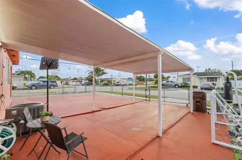 4715 E 8th Ln, Hialeah, FL 33013 photo 32