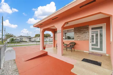 4715 E 8th Ln, Hialeah, FL 33013