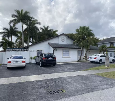 6740 SW 156th Ct, Miami, FL 33193