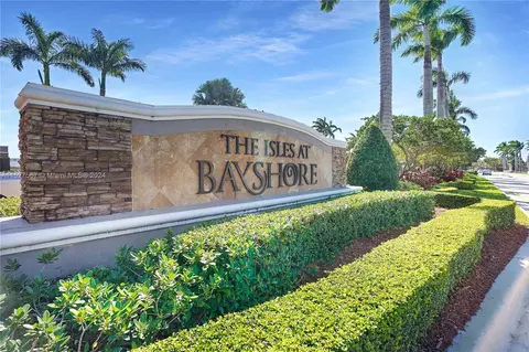 9219 SW 227th St #6, Cutler Bay, FL 33190