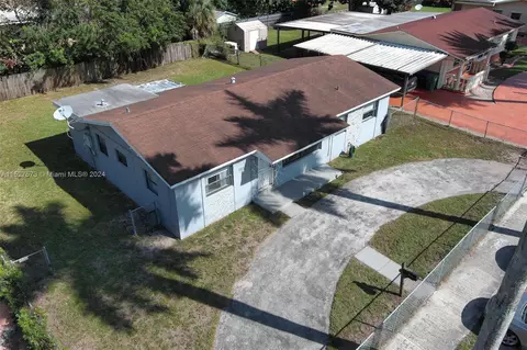 2453 NW 175th St, Miami Gardens, FL 33056