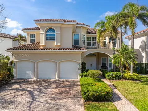 1250 Seagull Ter, Hollywood, FL 33019