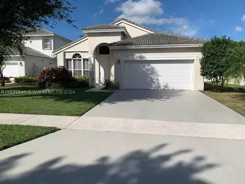 6553 Spring Meadow Dr, Greenacres, FL 33413
