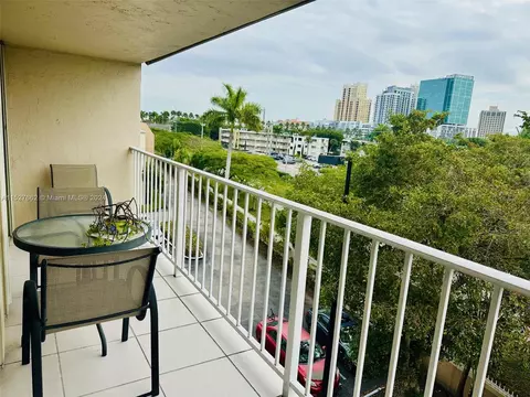 7747 SW 86th St #D-401, Miami, FL 33143