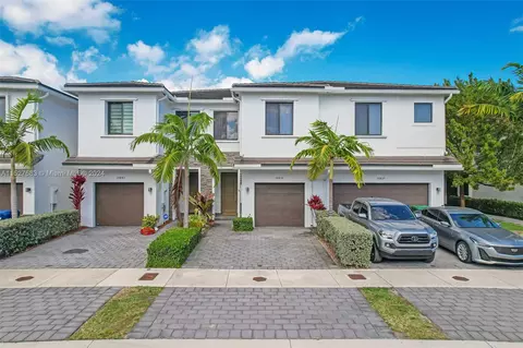 10835 SW 235th Ln, Homestead, FL 33032