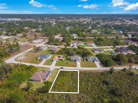 752 Breamer Ave S, Lehigh Acres, FL 33974