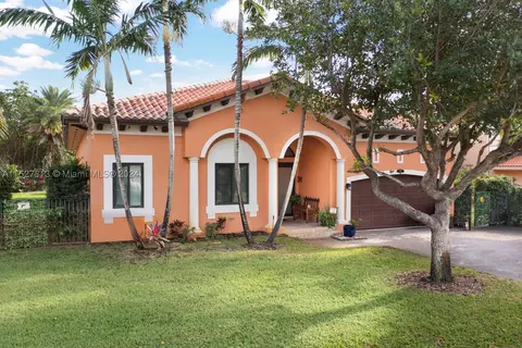 7736 SW 193rd Ln, Cutler Bay, FL 33157