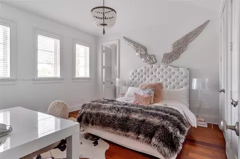 Bedroom - 695 Harbor Dr, Key Biscayne, FL 33149 photo 2 of 2