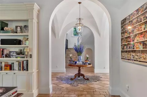 Entry Way - 695 Harbor Dr, Key Biscayne, FL 33149 photo 1 of 1
