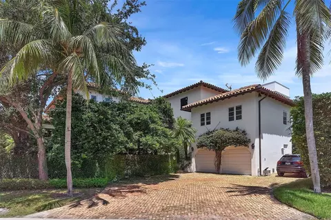 Exterior - 695 Harbor Dr, Key Biscayne, FL 33149 photo 3 of 4