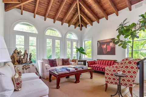Living - 695 Harbor Dr, Key Biscayne, FL 33149 photo 1 of 2