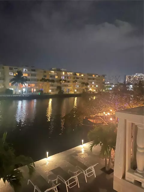 Undisclosed, Miami Beach, FL 33141