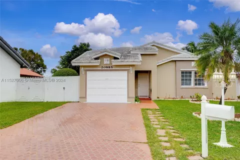 20985 SW 85th Pl, Cutler Bay, FL 33189