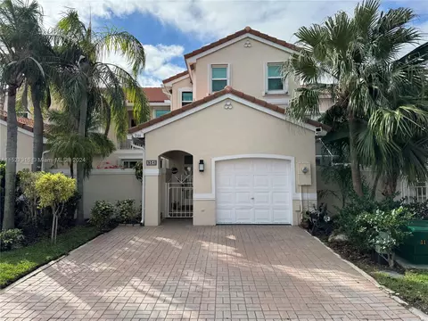 934 Doveplum Ct #-, Hollywood, FL 33019
