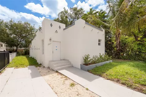 7537 NW 3rd Ave, Miami, FL 33150