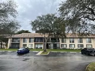 5981 Washington St #209, Hollywood, FL 33023