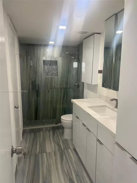 Undisclosed, Hialeah, FL 33016 photo 12