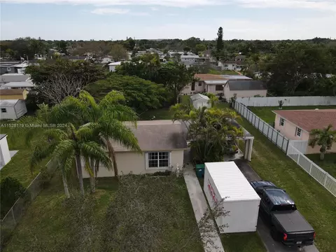 9990 Dominican Dr, Cutler Bay, FL 33189