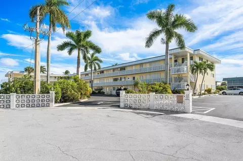 100 Doolen Ct #307, North Palm Beach, FL 33408