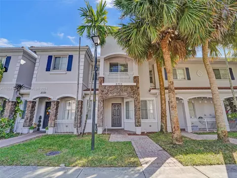2733 SW 83rd Ave #103, Miramar, FL 33025