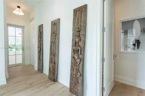 Entry Way - Undisclosed, Key Biscayne, FL 33149 photo 4 of 9