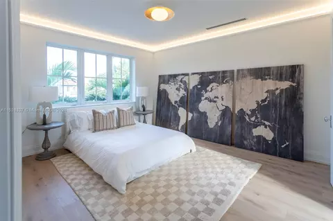 Bedroom - Undisclosed, Key Biscayne, FL 33149 photo 15 of 19