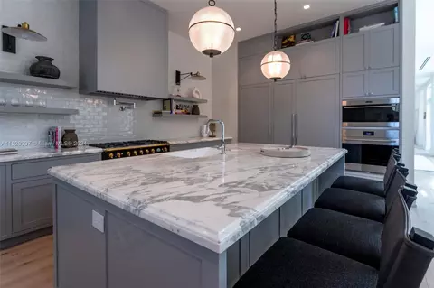 Kitchen - Undisclosed, Key Biscayne, FL 33149 photo 8 of 9