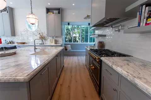 Kitchen - Undisclosed, Key Biscayne, FL 33149 photo 5 of 9