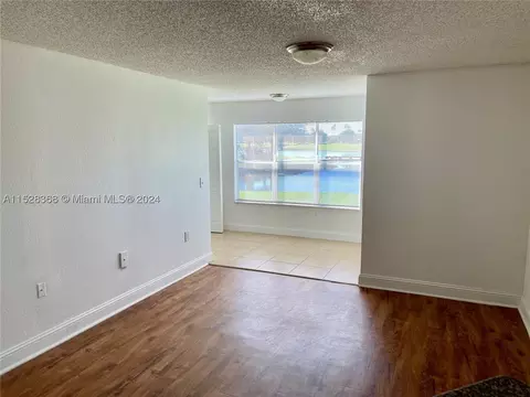 12650 Vista Isles Dr #913, Sunrise, FL 33325