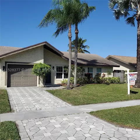 1221 SW 83rd Ave, North Lauderdale, FL 33068