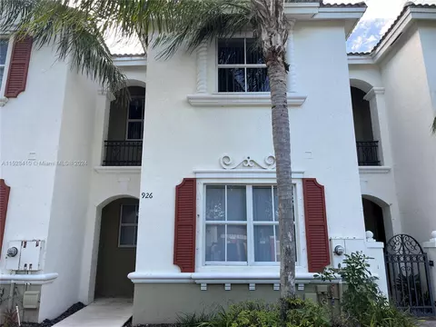 926 NE 42nd Ter #0, Homestead, FL 33033
