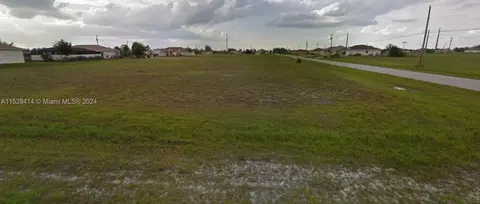2425 NW 7th St, Cape Coral, FL 33993