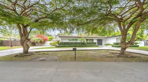 8625 SW 185th St, Cutler Bay, FL 33157