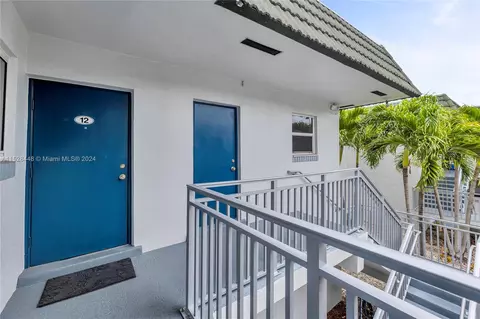 1001 SE 16th St #12, Fort Lauderdale, FL 33316