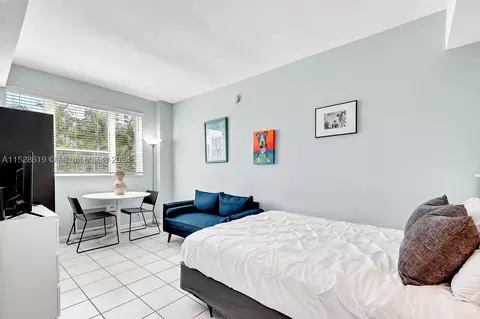 255 W 24th St #405, Miami Beach, FL 33140